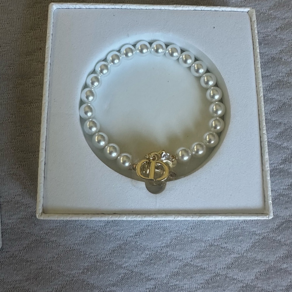 Dior Magnetic white bracelet GWP